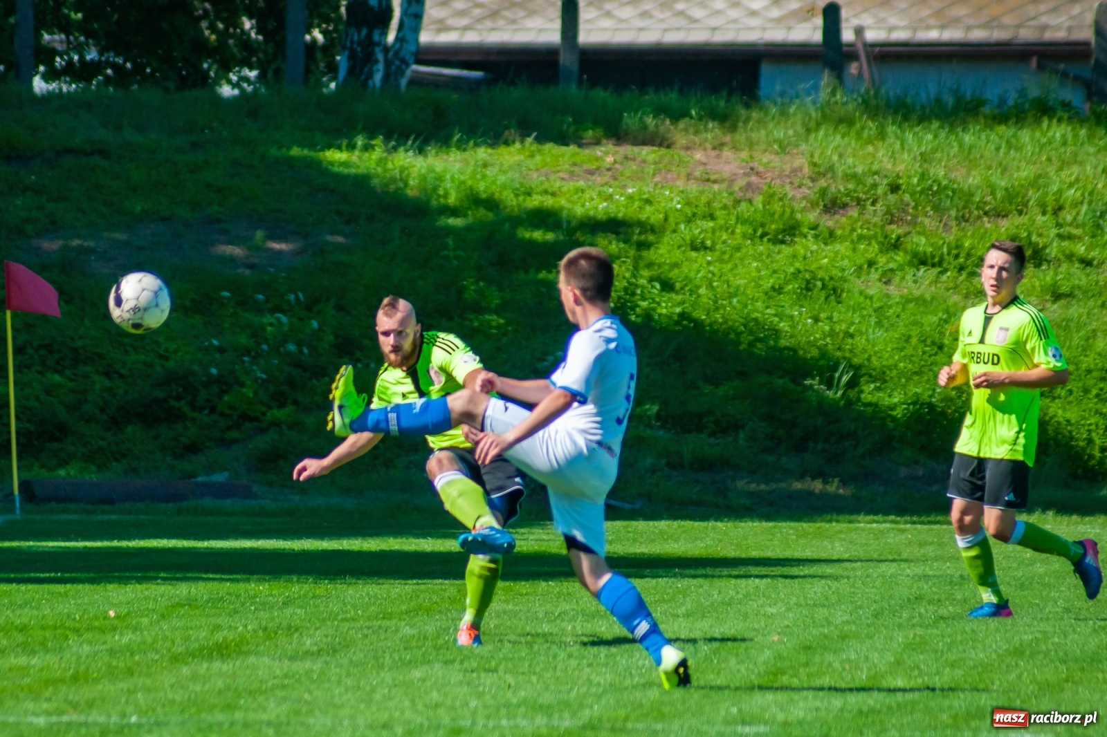 Zdjęcie w galerii na portalu naszraciborz.pl: Efekt nowej miotły zadziałał. Wygrana Unii pod wodzą nowego trenera [FOTO i WIDEO] wiadomości z regionu