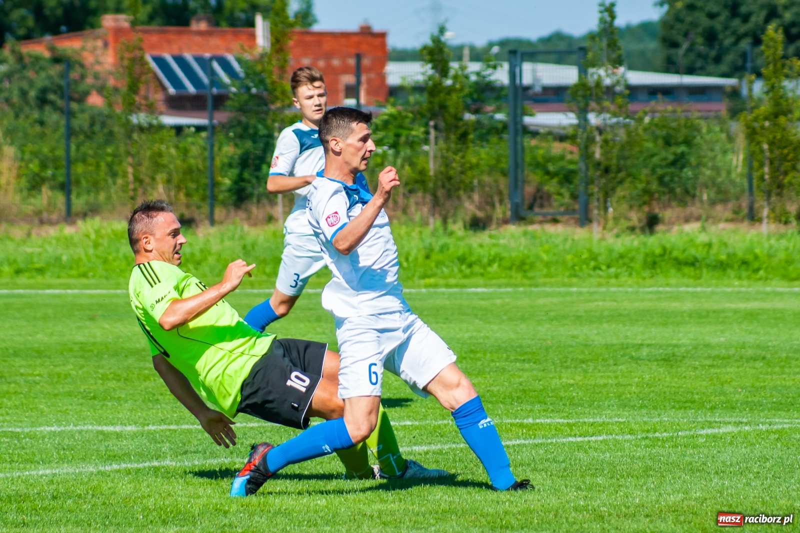 Zdjęcie w galerii na portalu naszraciborz.pl: Efekt nowej miotły zadziałał. Wygrana Unii pod wodzą nowego trenera [FOTO i WIDEO] wiadomości z regionu