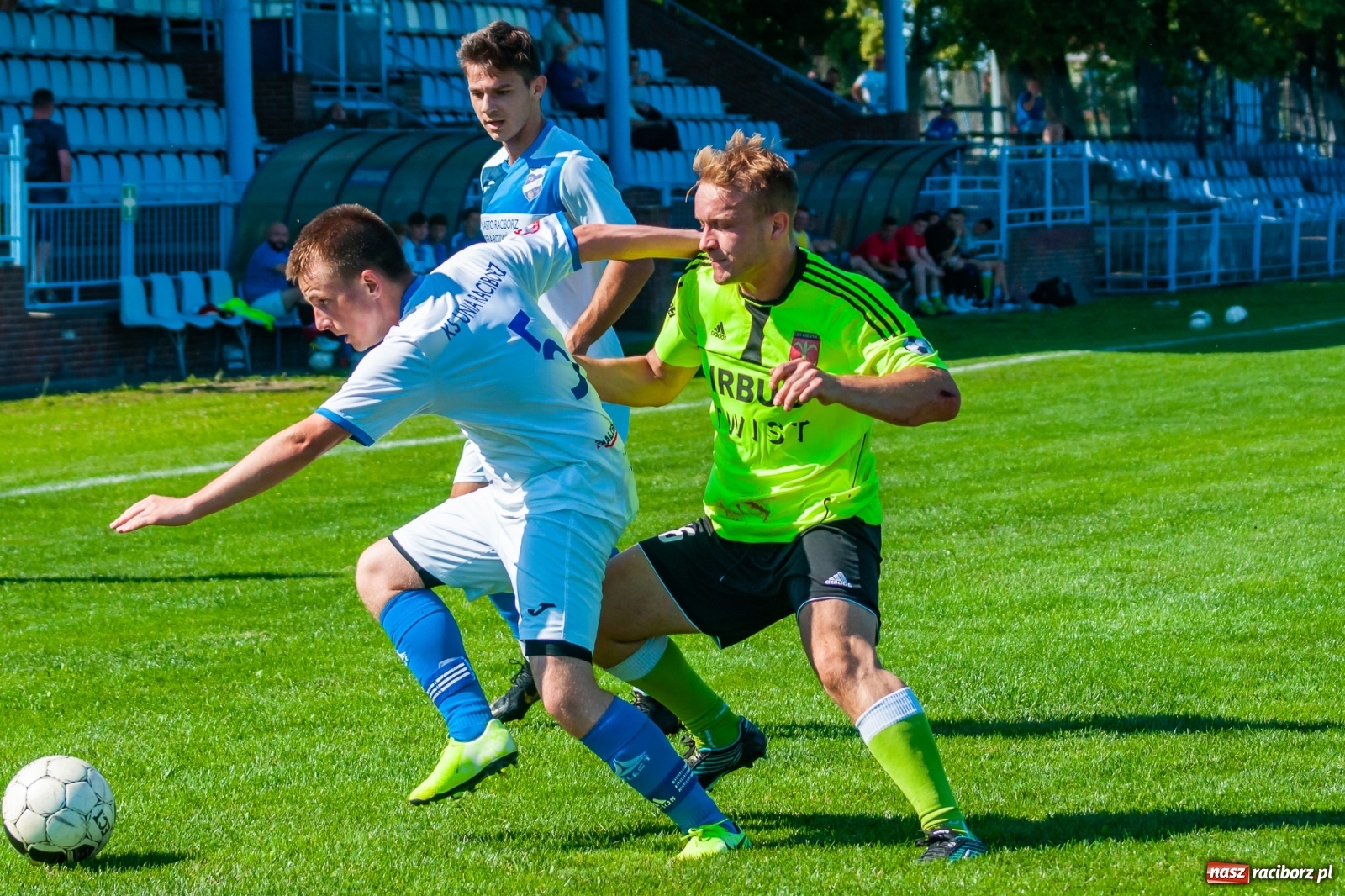 Zdjęcie w galerii na portalu naszraciborz.pl: Efekt nowej miotły zadziałał. Wygrana Unii pod wodzą nowego trenera [FOTO i WIDEO] wiadomości z regionu