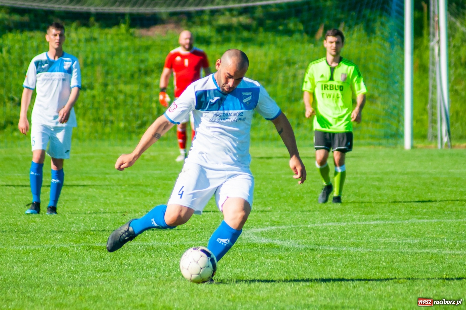 Zdjęcie w galerii na portalu naszraciborz.pl: Efekt nowej miotły zadziałał. Wygrana Unii pod wodzą nowego trenera [FOTO i WIDEO] wiadomości z regionu