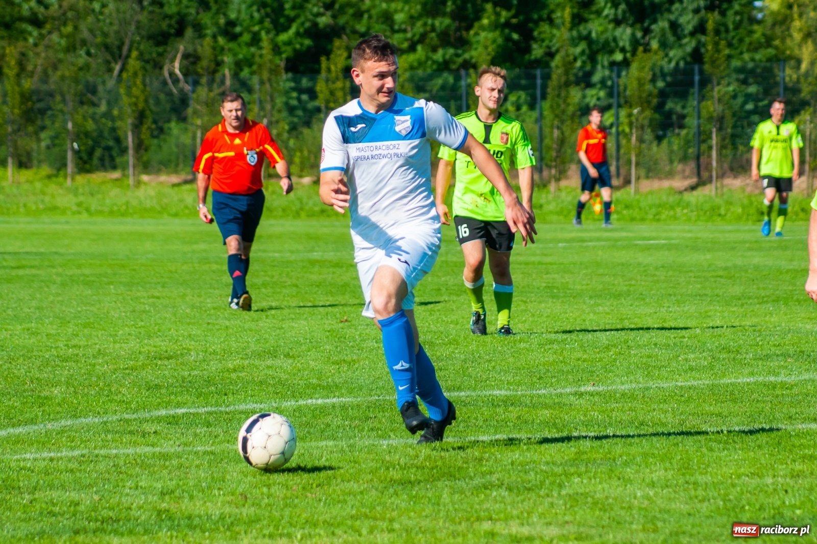 Zdjęcie w galerii na portalu naszraciborz.pl: Efekt nowej miotły zadziałał. Wygrana Unii pod wodzą nowego trenera [FOTO i WIDEO] wiadomości z regionu