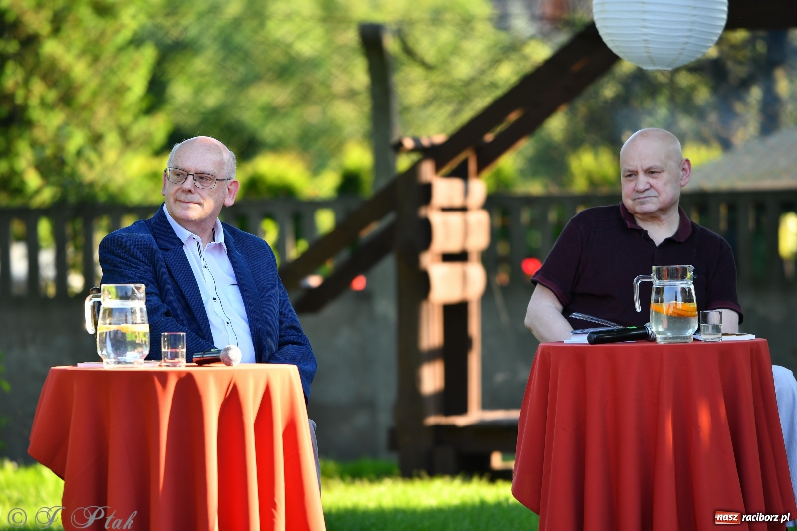 Zdjęcie w galerii na portalu naszraciborz.pl: Promocja Almanachu w ogrodach Strzechy  wiadomości z regionu