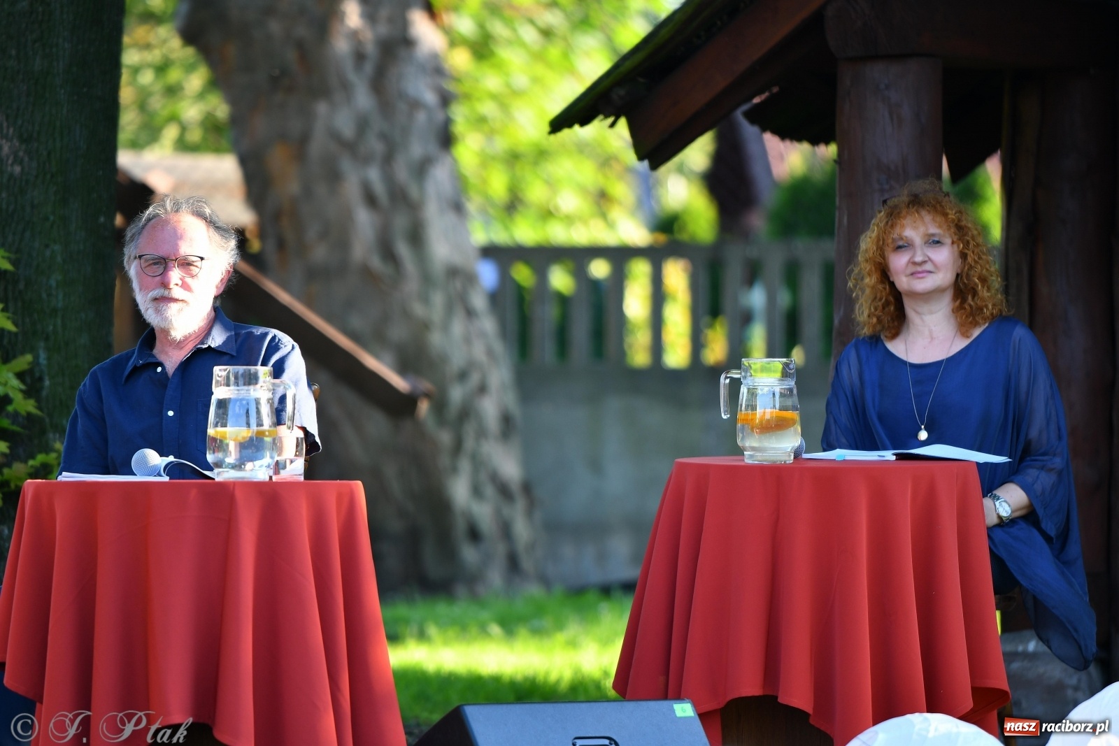 Zdjęcie w galerii na portalu naszraciborz.pl: Promocja Almanachu w ogrodach Strzechy  wiadomości z regionu
