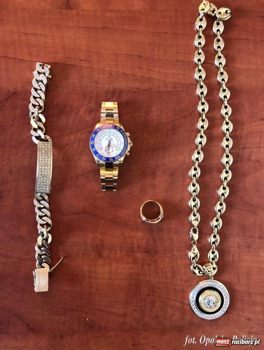 Zdjęcie w galerii na portalu naszraciborz.pl: Tak rozbito gang oszukujący metodą na policjanta [FOTO i WIDEO] wiadomości z regionu