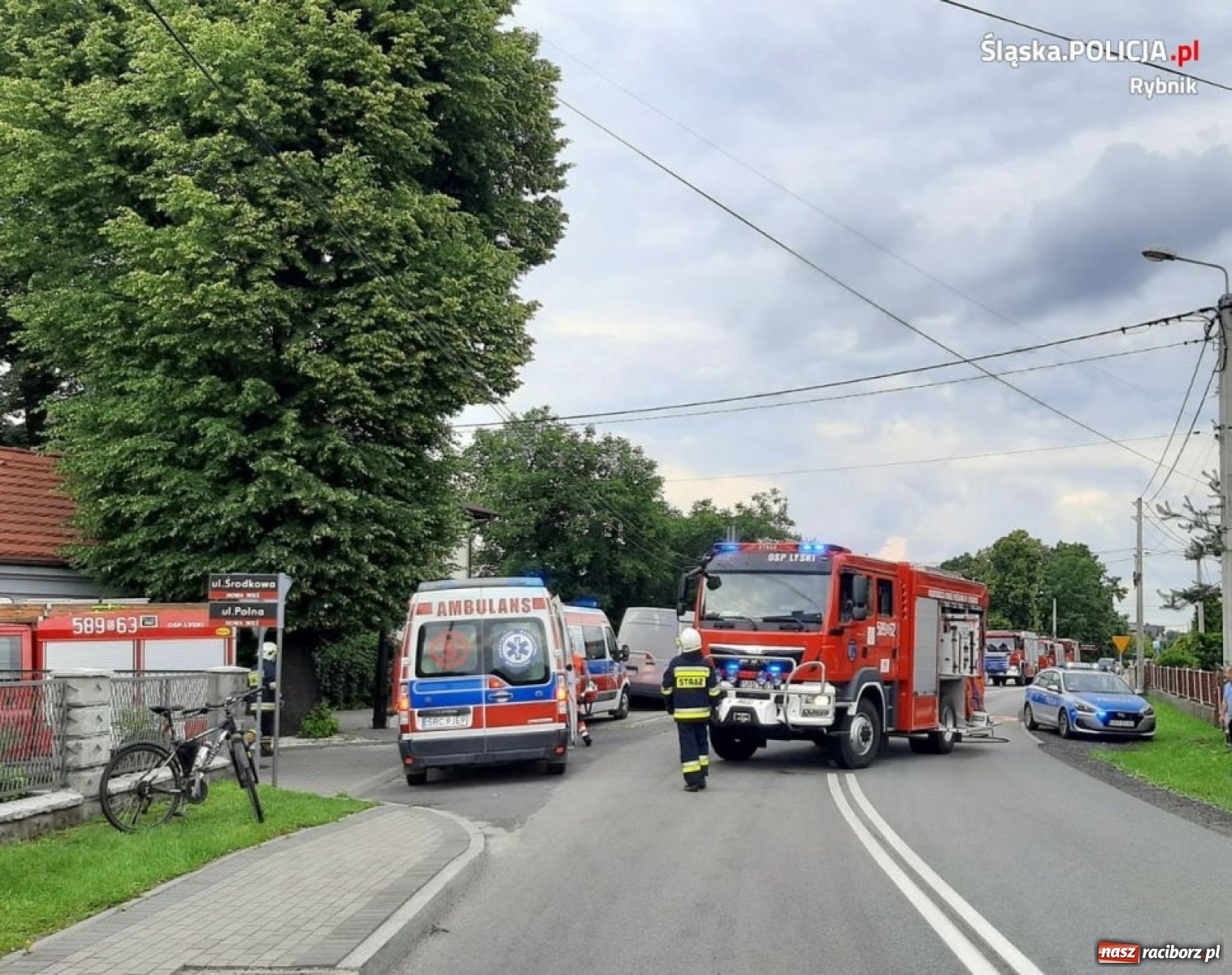 Zdjęcie w galerii na portalu naszraciborz.pl: Groźny wypadek w Nowej Wsi niedaleko Raciborza [FOTO i WIDEO] wiadomości z regionu