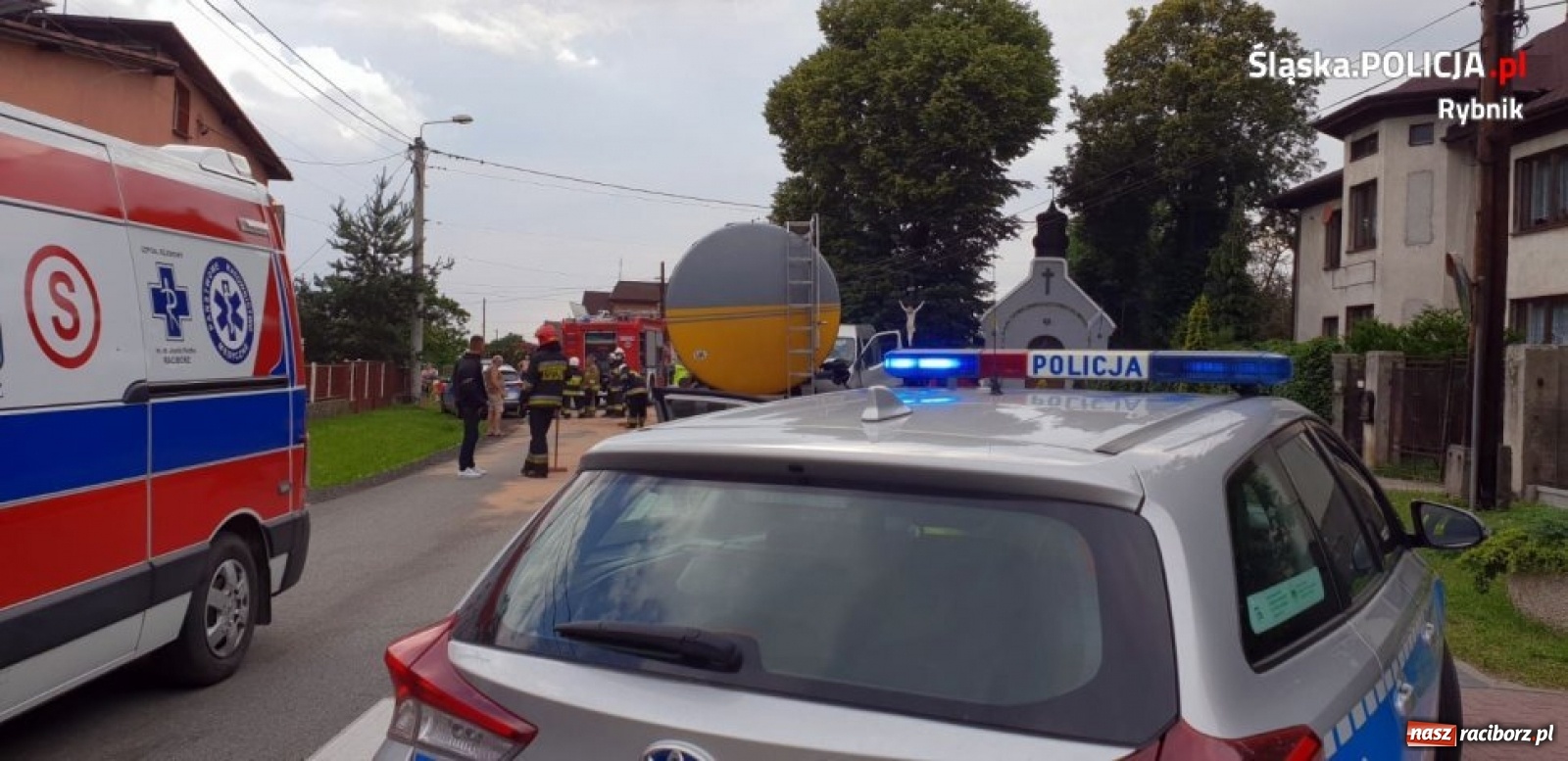 Zdjęcie w galerii na portalu naszraciborz.pl: Groźny wypadek w Nowej Wsi niedaleko Raciborza [FOTO i WIDEO] wiadomości z regionu