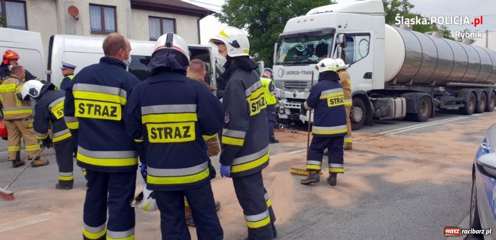Zdjęcie w galerii na portalu naszraciborz.pl: Groźny wypadek w Nowej Wsi niedaleko Raciborza [FOTO i WIDEO] wiadomości z regionu