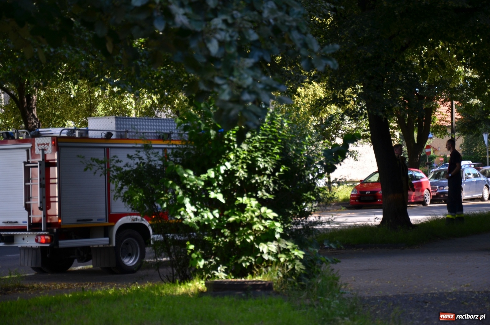 Zdjęcie w galerii na portalu naszraciborz.pl: Raport 998. Czujka czadu uratowała życie lokatorom bloku przy Katowickiej wiadomości z regionu