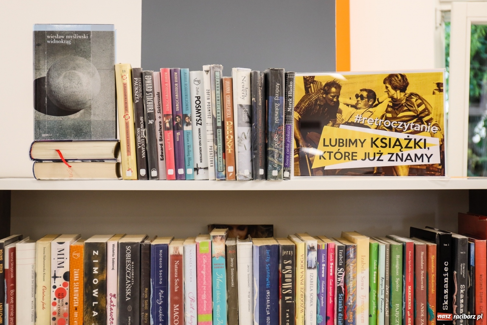 Zdjęcie w galerii na portalu naszraciborz.pl: Lubimy książki, które już znamy. Akcja czytelnicza w raciborskiej bibliotece wiadomości z regionu