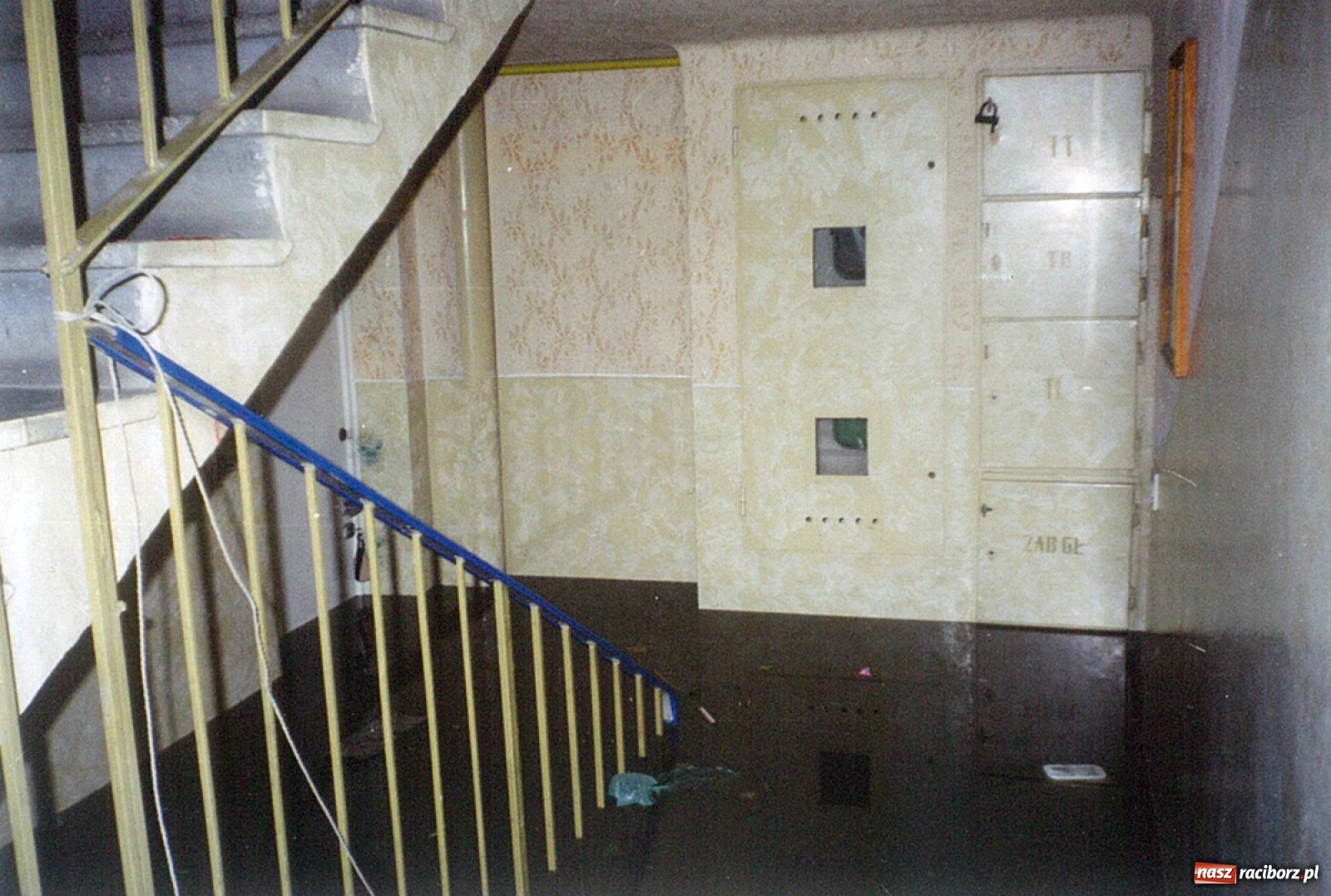 Zdjęcie w galerii na portalu naszraciborz.pl: Data zalania dworca w 1997 r. Kto ma rację - wiceminister czy prezydent? [FOTO Z 1997] wiadomości z regionu