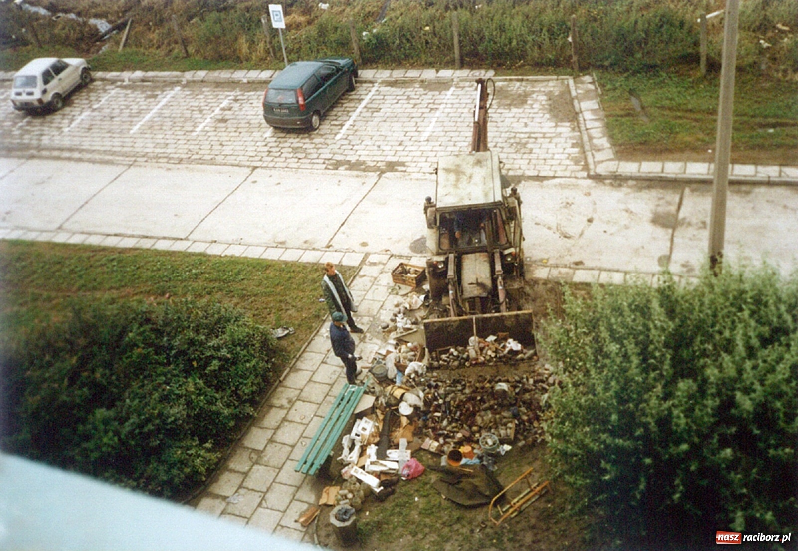 Zdjęcie w galerii na portalu naszraciborz.pl: Data zalania dworca w 1997 r. Kto ma rację - wiceminister czy prezydent? [FOTO Z 1997] wiadomości z regionu