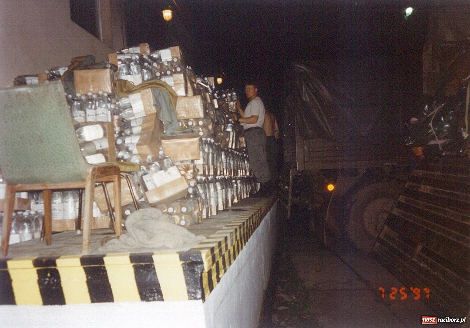 Zdjęcie w galerii na portalu naszraciborz.pl: Data zalania dworca w 1997 r. Kto ma rację - wiceminister czy prezydent? [FOTO Z 1997] wiadomości z regionu