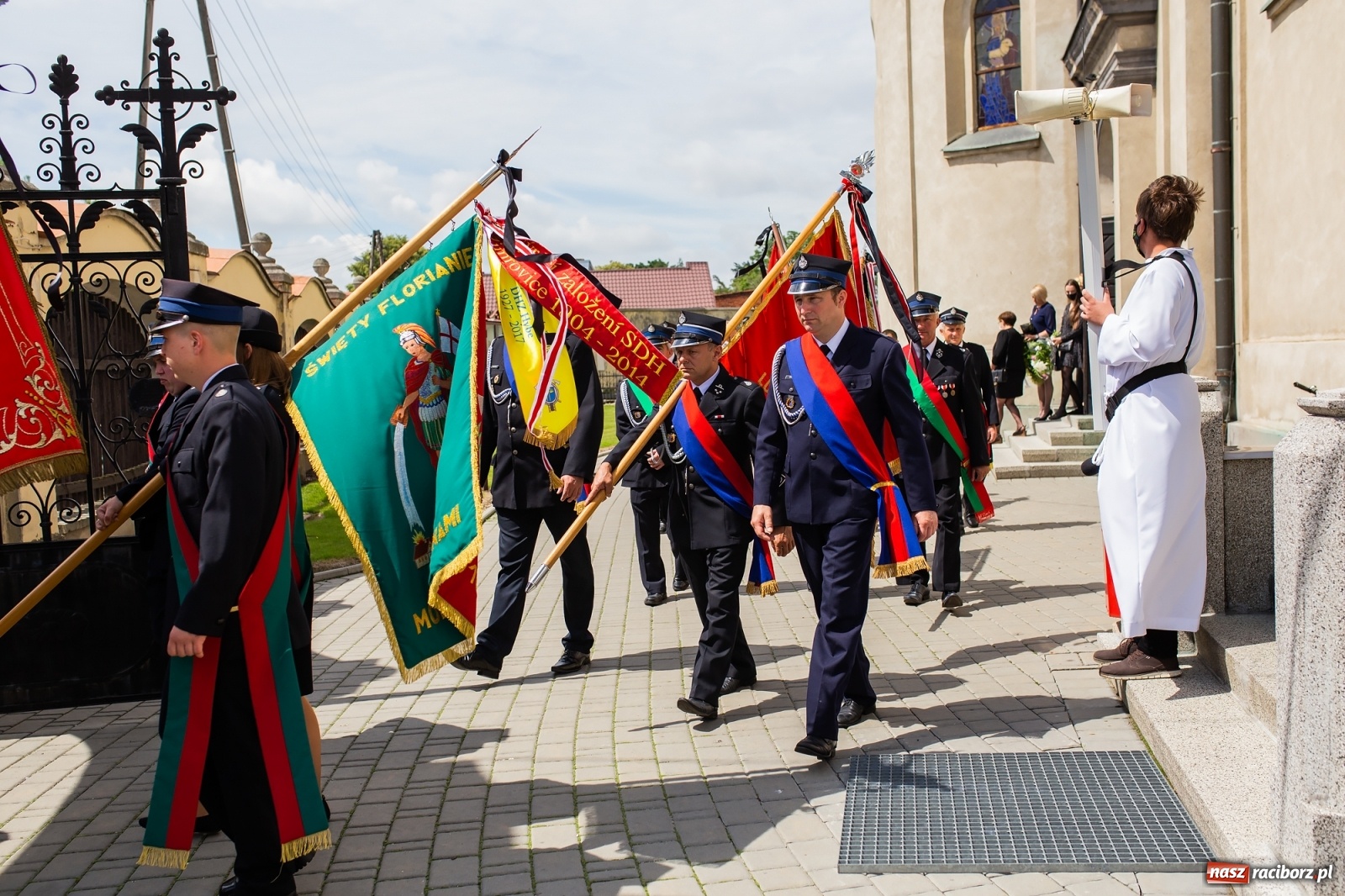 Zdjęcie w galerii na portalu naszraciborz.pl: Ostatnie pożegnanie śp. Ireny Liszki, zmarłej skarbnik gm. Krzanowice [FOTO] wiadomości z regionu