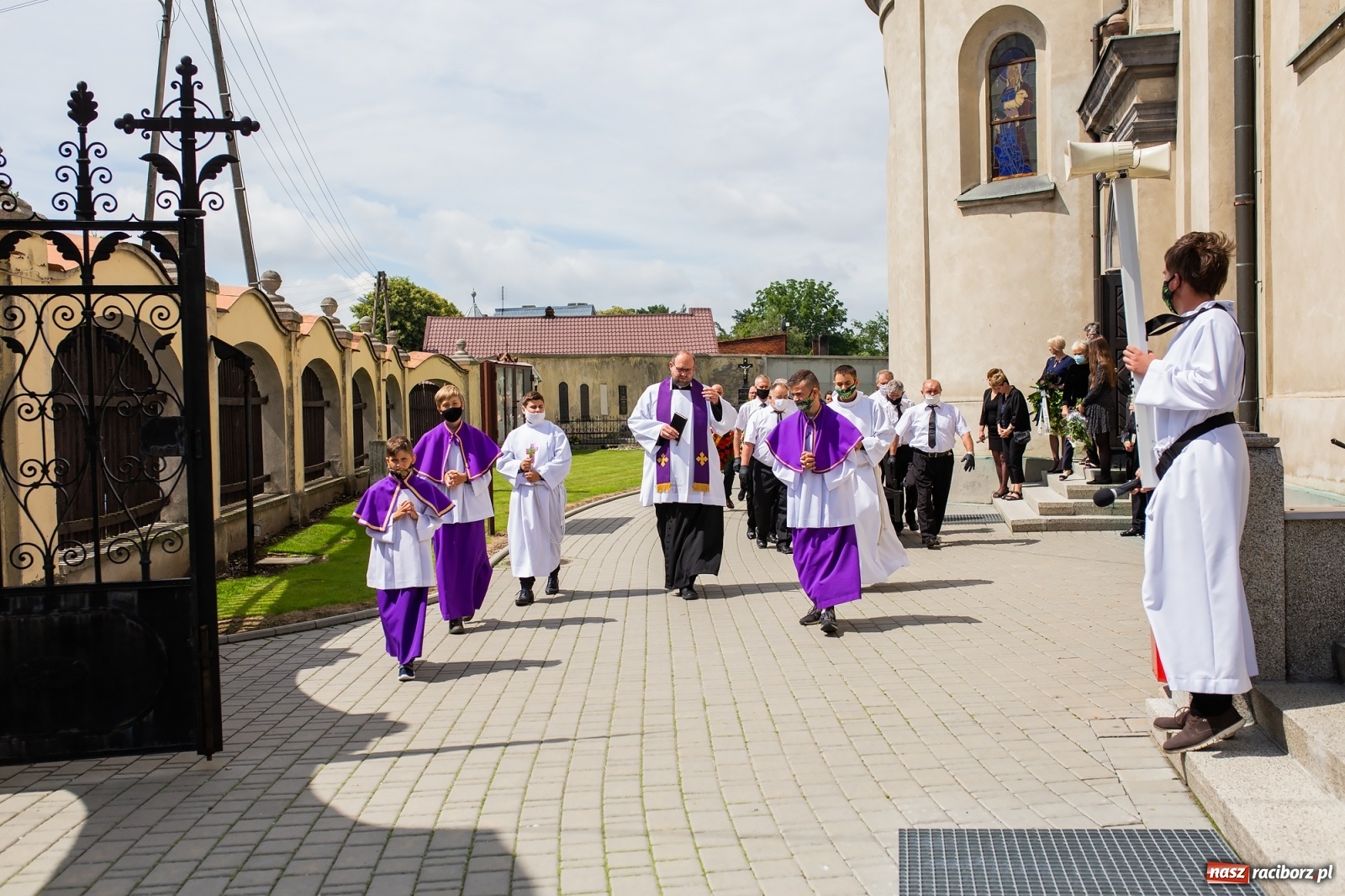 Zdjęcie w galerii na portalu naszraciborz.pl: Ostatnie pożegnanie śp. Ireny Liszki, zmarłej skarbnik gm. Krzanowice [FOTO] wiadomości z regionu