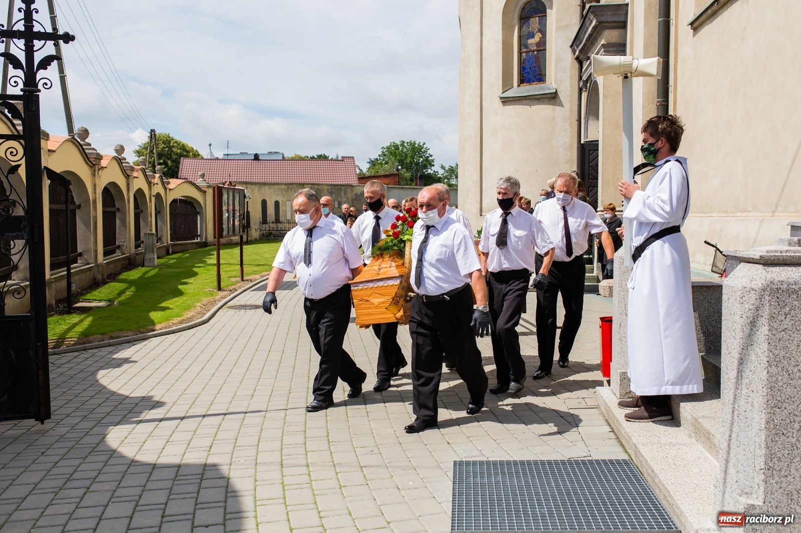 Zdjęcie w galerii na portalu naszraciborz.pl: Ostatnie pożegnanie śp. Ireny Liszki, zmarłej skarbnik gm. Krzanowice [FOTO] wiadomości z regionu