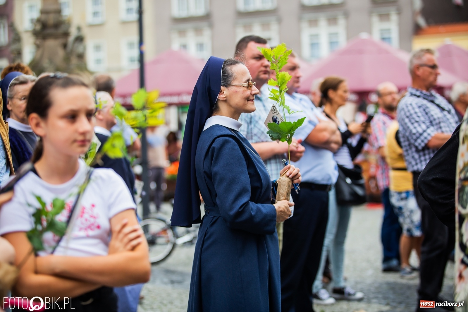 Zdjęcie w galerii na portalu naszraciborz.pl: Na Rynku odbył się wiec poparcia dla Andrzeja Dudy [FOTO] wiadomości z regionu