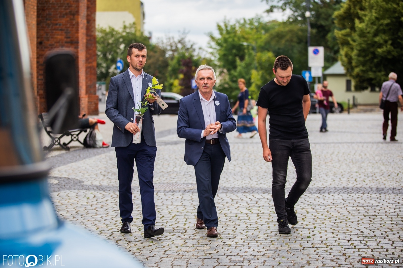 Zdjęcie w galerii na portalu naszraciborz.pl: Na Rynku odbył się wiec poparcia dla Andrzeja Dudy [FOTO] wiadomości z regionu