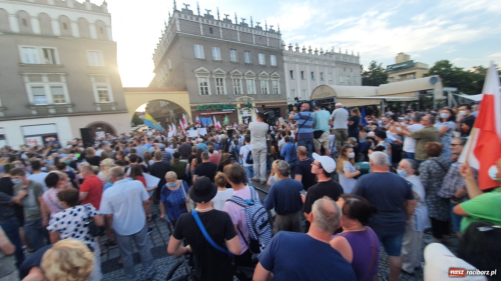Zdjęcie w galerii na portalu naszraciborz.pl: Prezydent Raciborza zdradził kogo poprze w wyborach na urząd Prezydenta RP wiadomości z regionu