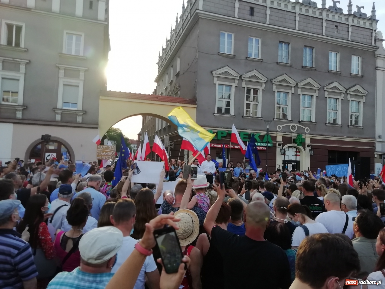 Zdjęcie w galerii na portalu naszraciborz.pl: Prezydent Raciborza zdradził kogo poprze w wyborach na urząd Prezydenta RP wiadomości z regionu