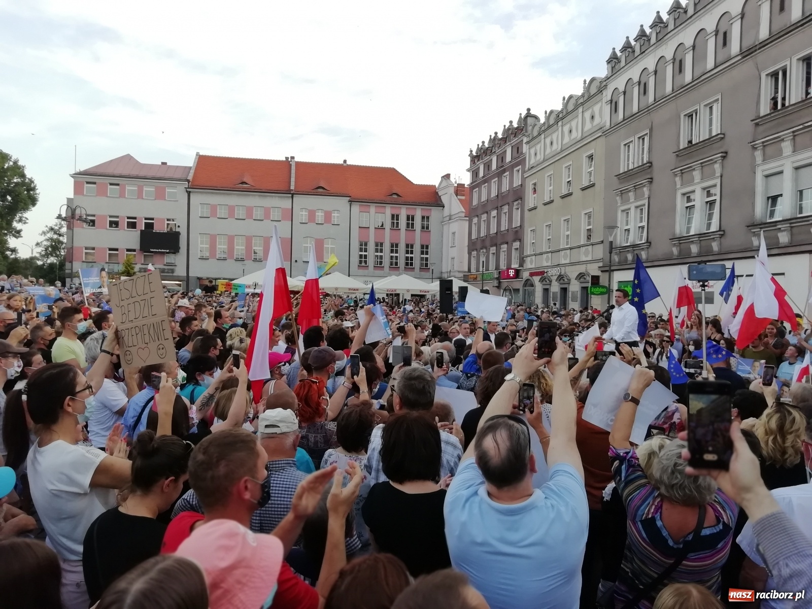 Zdjęcie w galerii na portalu naszraciborz.pl: Prezydent Raciborza zdradził kogo poprze w wyborach na urząd Prezydenta RP wiadomości z regionu