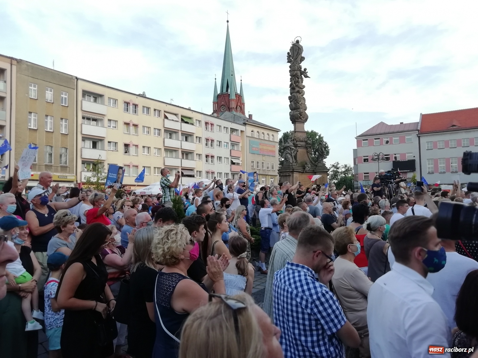 Zdjęcie w galerii na portalu naszraciborz.pl: Prezydent Raciborza zdradził kogo poprze w wyborach na urząd Prezydenta RP wiadomości z regionu