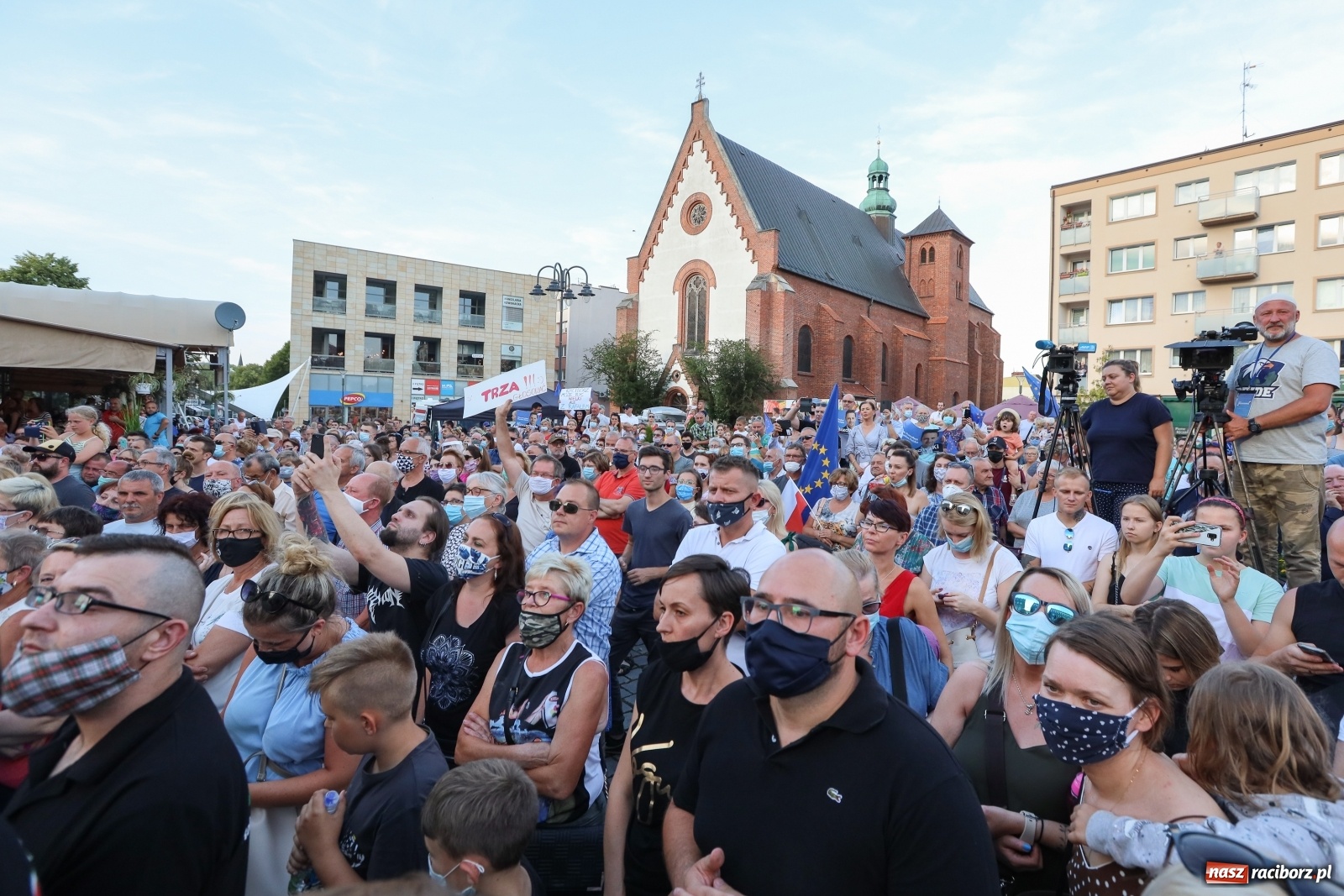 Zdjęcie w galerii na portalu naszraciborz.pl: Prezydent Raciborza zdradził kogo poprze w wyborach na urząd Prezydenta RP wiadomości z regionu