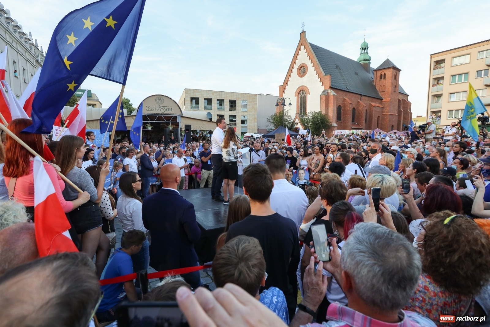 Zdjęcie w galerii na portalu naszraciborz.pl: Prezydent Raciborza zdradził kogo poprze w wyborach na urząd Prezydenta RP wiadomości z regionu