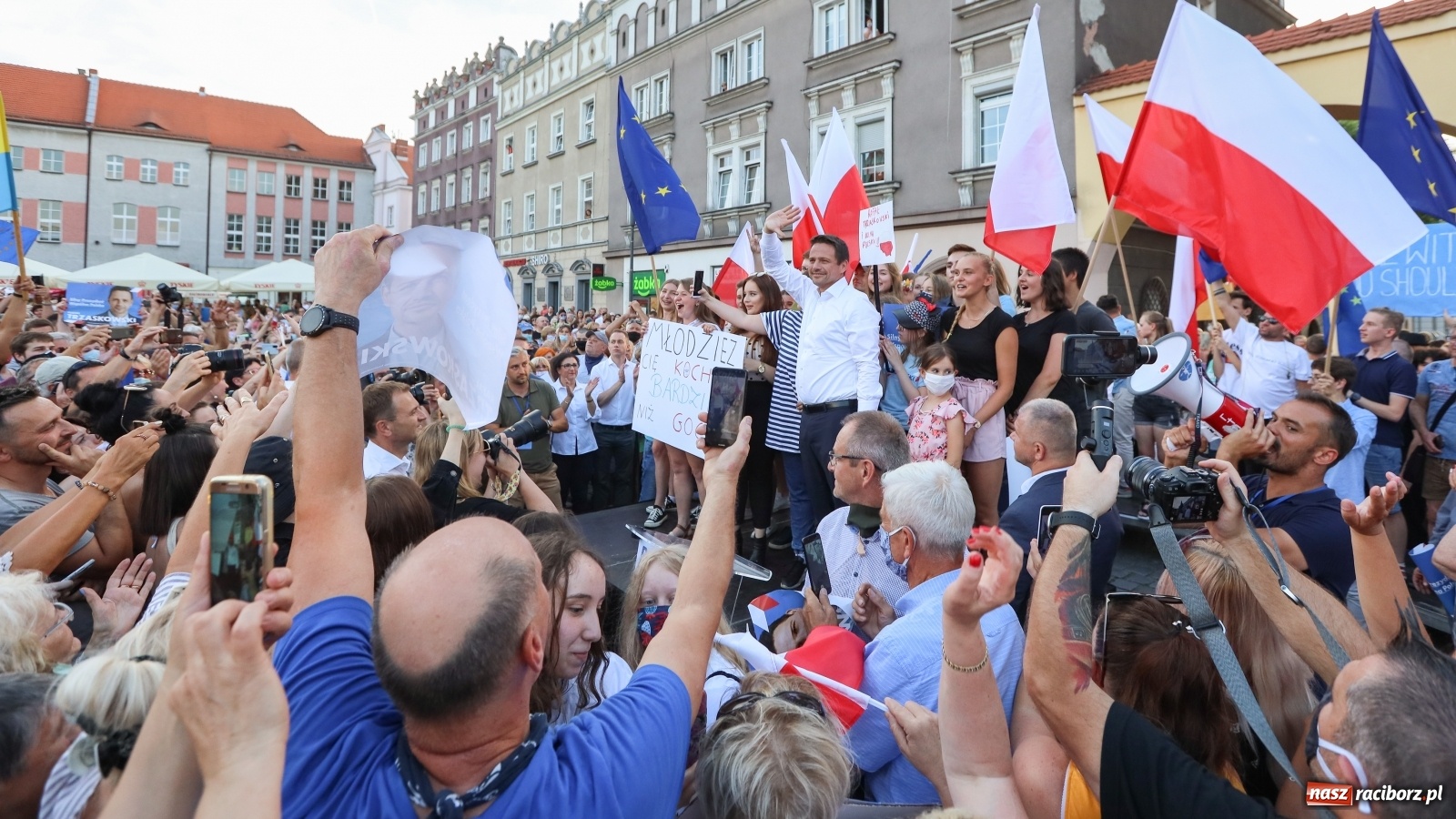 Zdjęcie w galerii na portalu naszraciborz.pl: Prezydent Raciborza zdradził kogo poprze w wyborach na urząd Prezydenta RP wiadomości z regionu