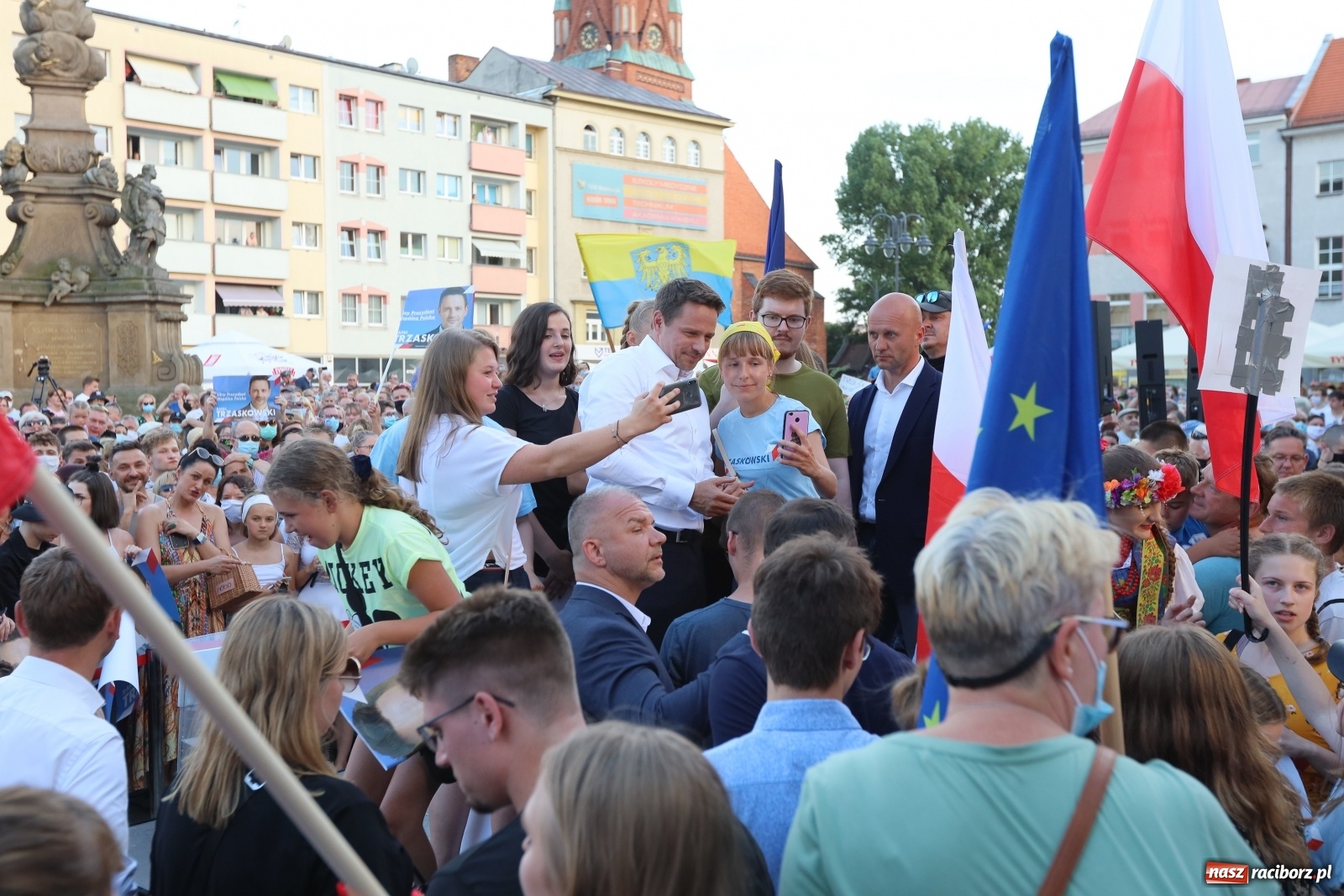 Zdjęcie w galerii na portalu naszraciborz.pl: Prezydent Raciborza zdradził kogo poprze w wyborach na urząd Prezydenta RP wiadomości z regionu