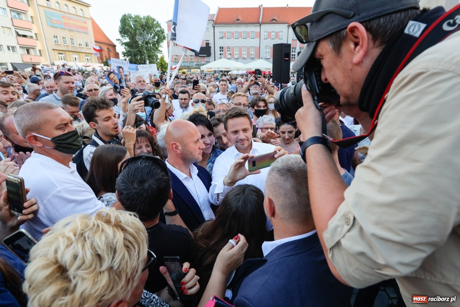 Zdjęcie w galerii na portalu naszraciborz.pl: Prezydent Raciborza zdradził kogo poprze w wyborach na urząd Prezydenta RP wiadomości z regionu