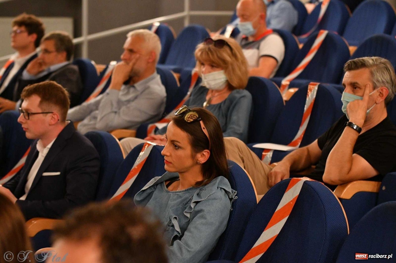 Zdjęcie w galerii na portalu naszraciborz.pl: Migalski vs Zybertowicz. Wyborcza debata w Strzesze [FOTO i WIDEO] wiadomości z regionu