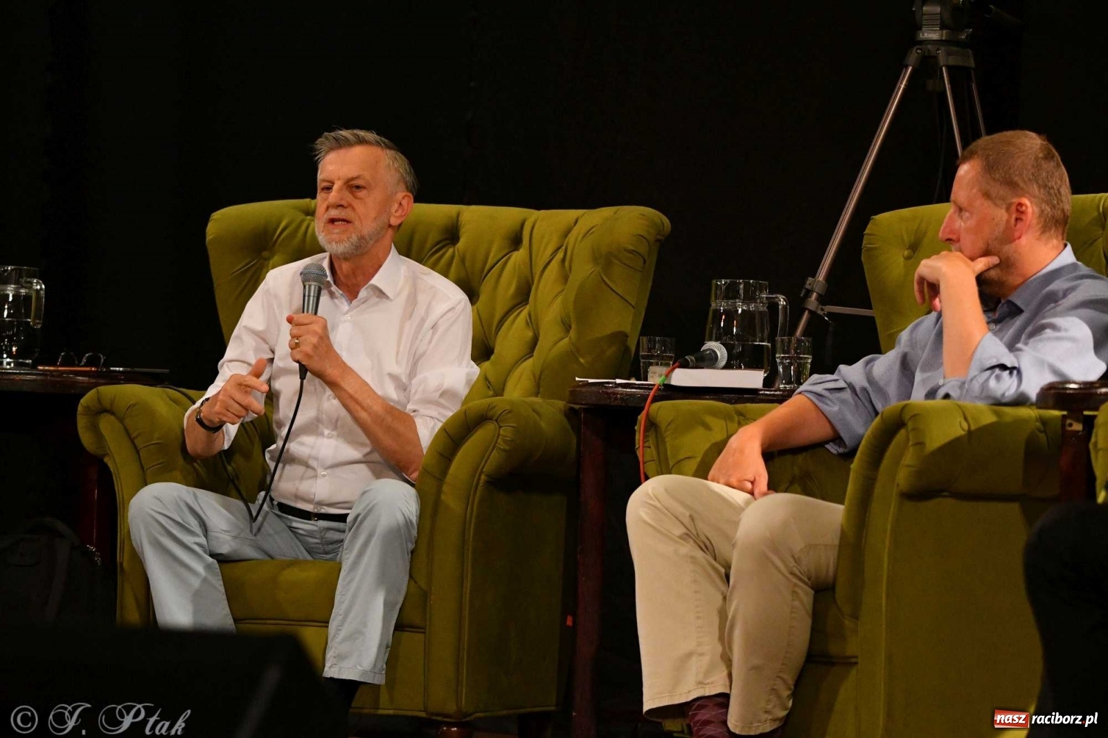 Zdjęcie w galerii na portalu naszraciborz.pl: Migalski vs Zybertowicz. Wyborcza debata w Strzesze [FOTO i WIDEO] wiadomości z regionu