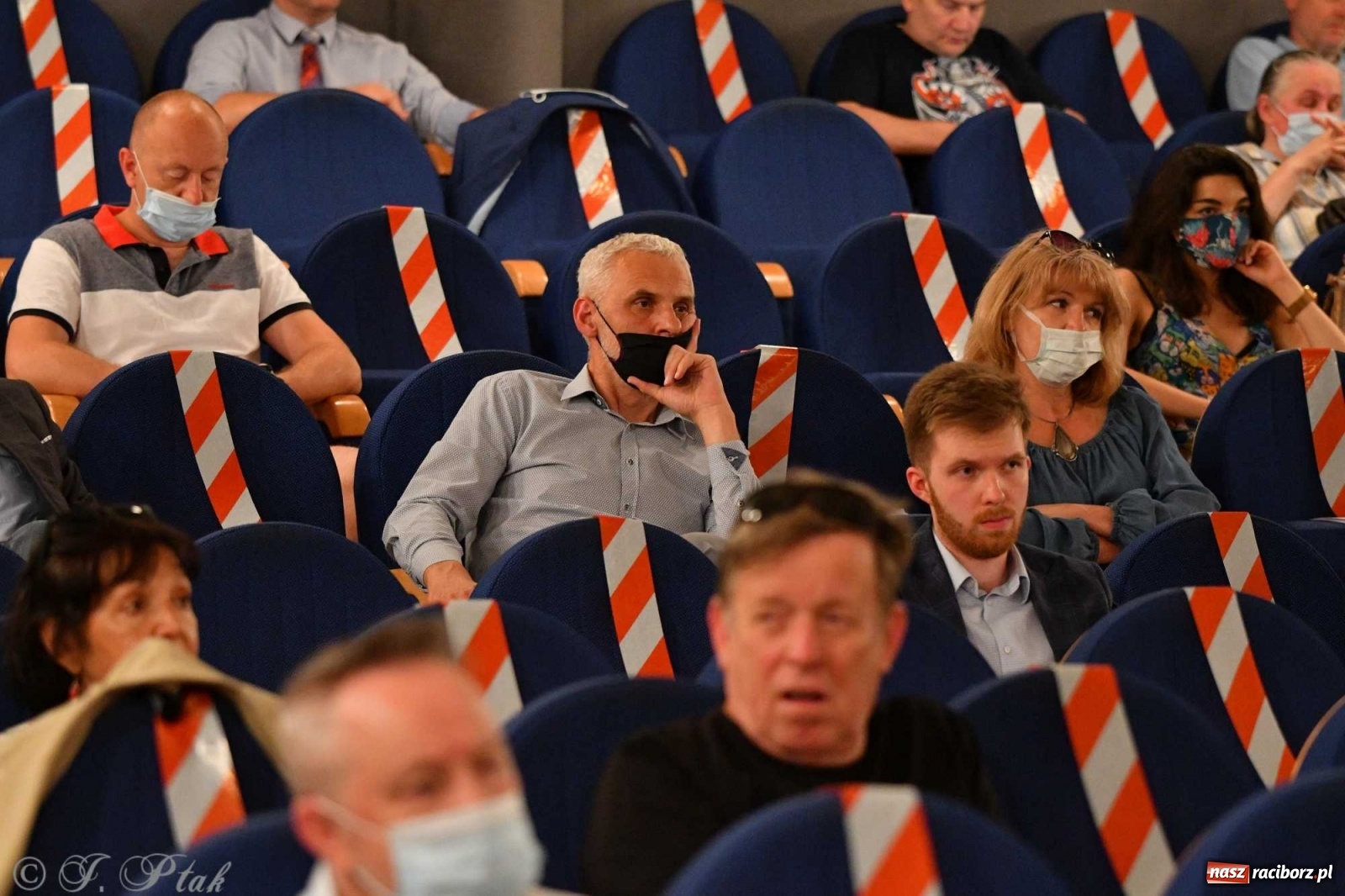 Zdjęcie w galerii na portalu naszraciborz.pl: Migalski vs Zybertowicz. Wyborcza debata w Strzesze [FOTO i WIDEO] wiadomości z regionu