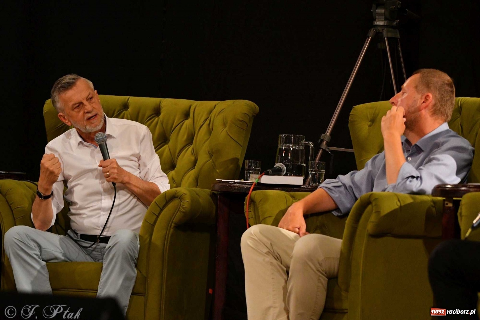 Zdjęcie w galerii na portalu naszraciborz.pl: Migalski vs Zybertowicz. Wyborcza debata w Strzesze [FOTO i WIDEO] wiadomości z regionu