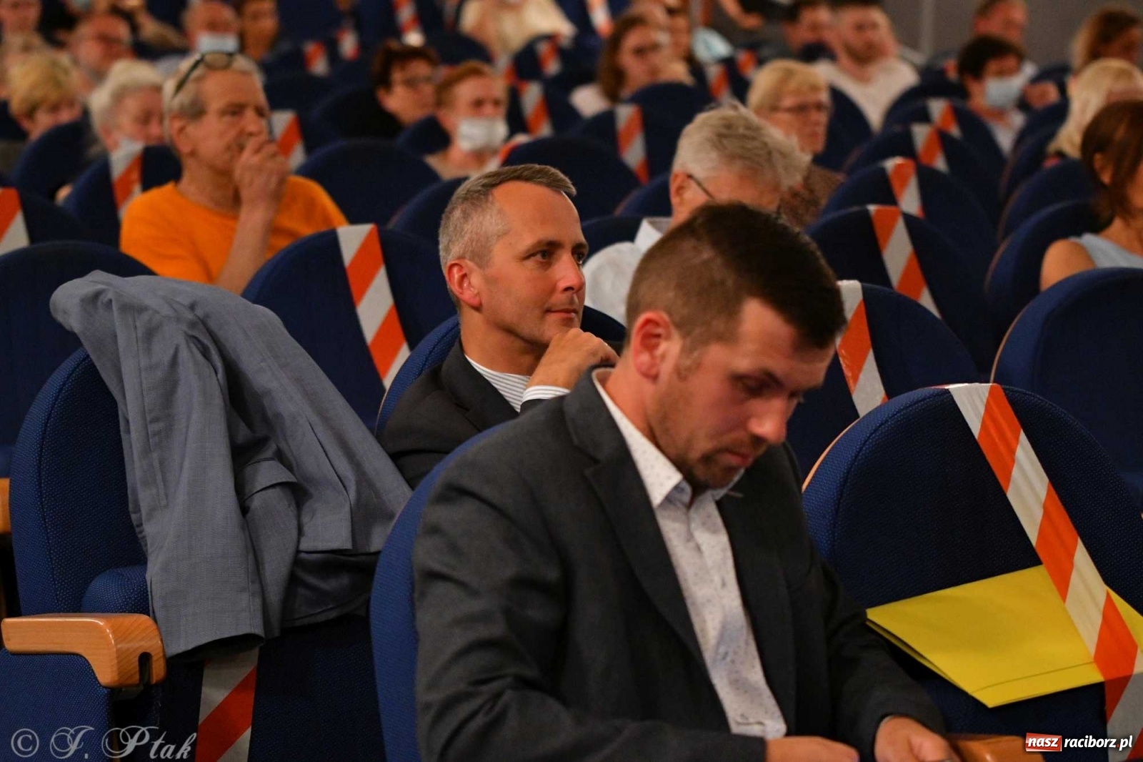 Zdjęcie w galerii na portalu naszraciborz.pl: Migalski vs Zybertowicz. Wyborcza debata w Strzesze [FOTO i WIDEO] wiadomości z regionu