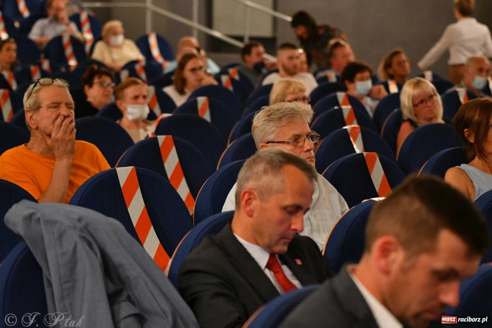 Zdjęcie w galerii na portalu naszraciborz.pl: Migalski vs Zybertowicz. Wyborcza debata w Strzesze [FOTO i WIDEO] wiadomości z regionu