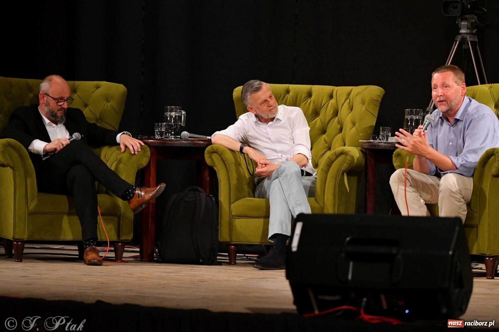 Zdjęcie w galerii na portalu naszraciborz.pl: Migalski vs Zybertowicz. Wyborcza debata w Strzesze [FOTO i WIDEO] wiadomości z regionu