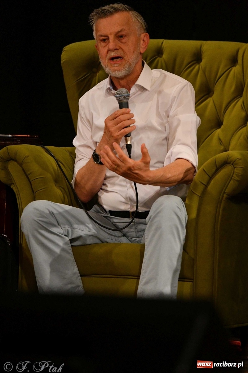 Zdjęcie w galerii na portalu naszraciborz.pl: Migalski vs Zybertowicz. Wyborcza debata w Strzesze [FOTO i WIDEO] wiadomości z regionu