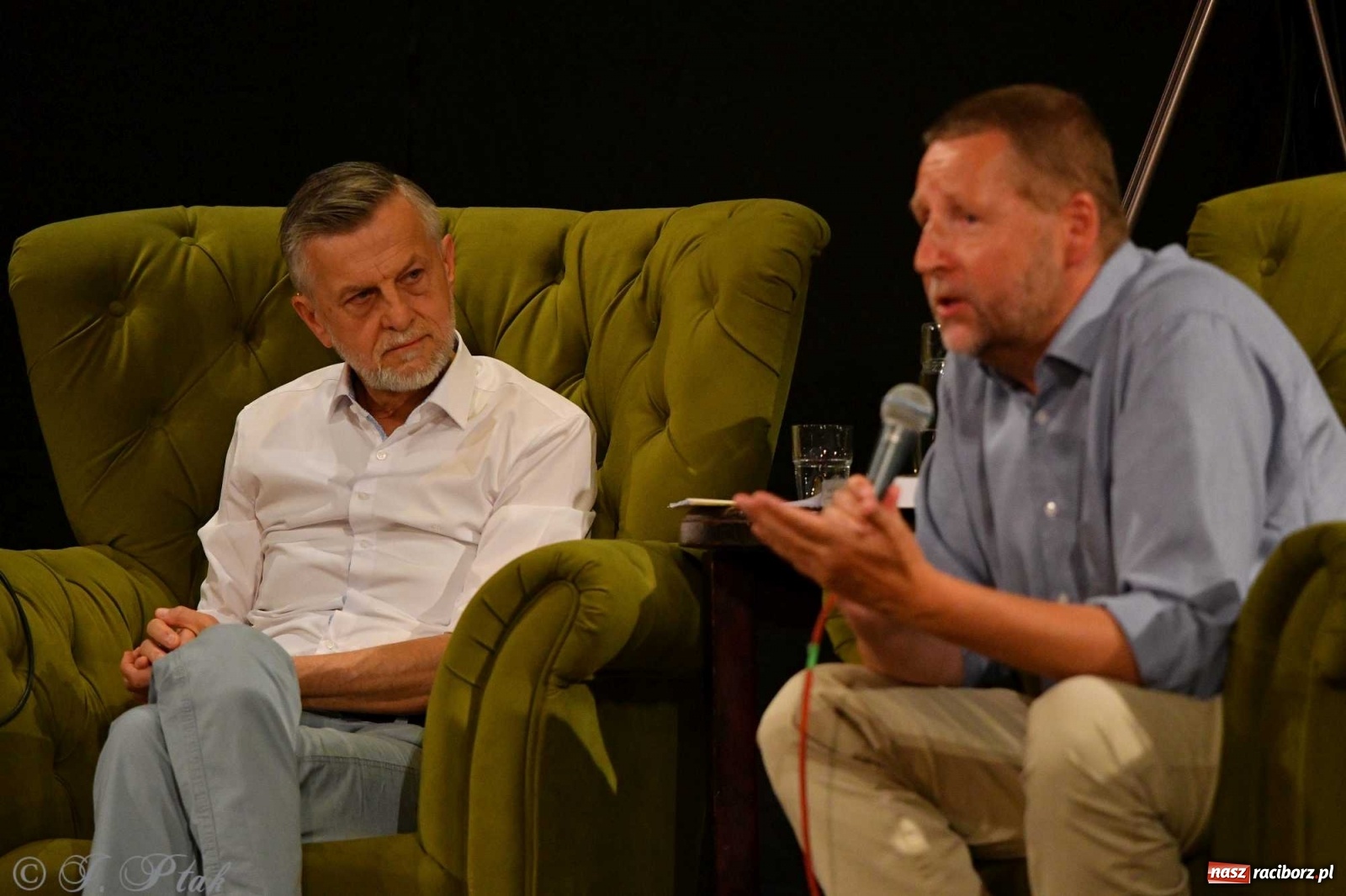 Zdjęcie w galerii na portalu naszraciborz.pl: Migalski vs Zybertowicz. Wyborcza debata w Strzesze [FOTO i WIDEO] wiadomości z regionu