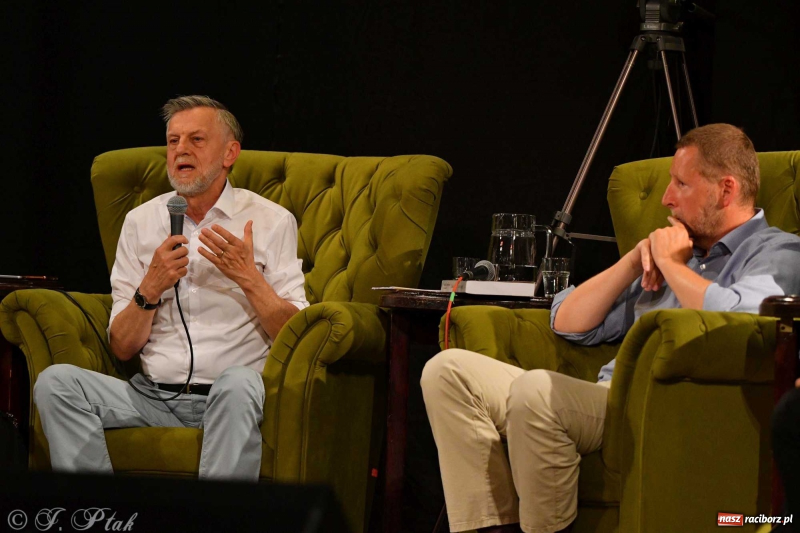 Zdjęcie w galerii na portalu naszraciborz.pl: Migalski vs Zybertowicz. Wyborcza debata w Strzesze [FOTO i WIDEO] wiadomości z regionu