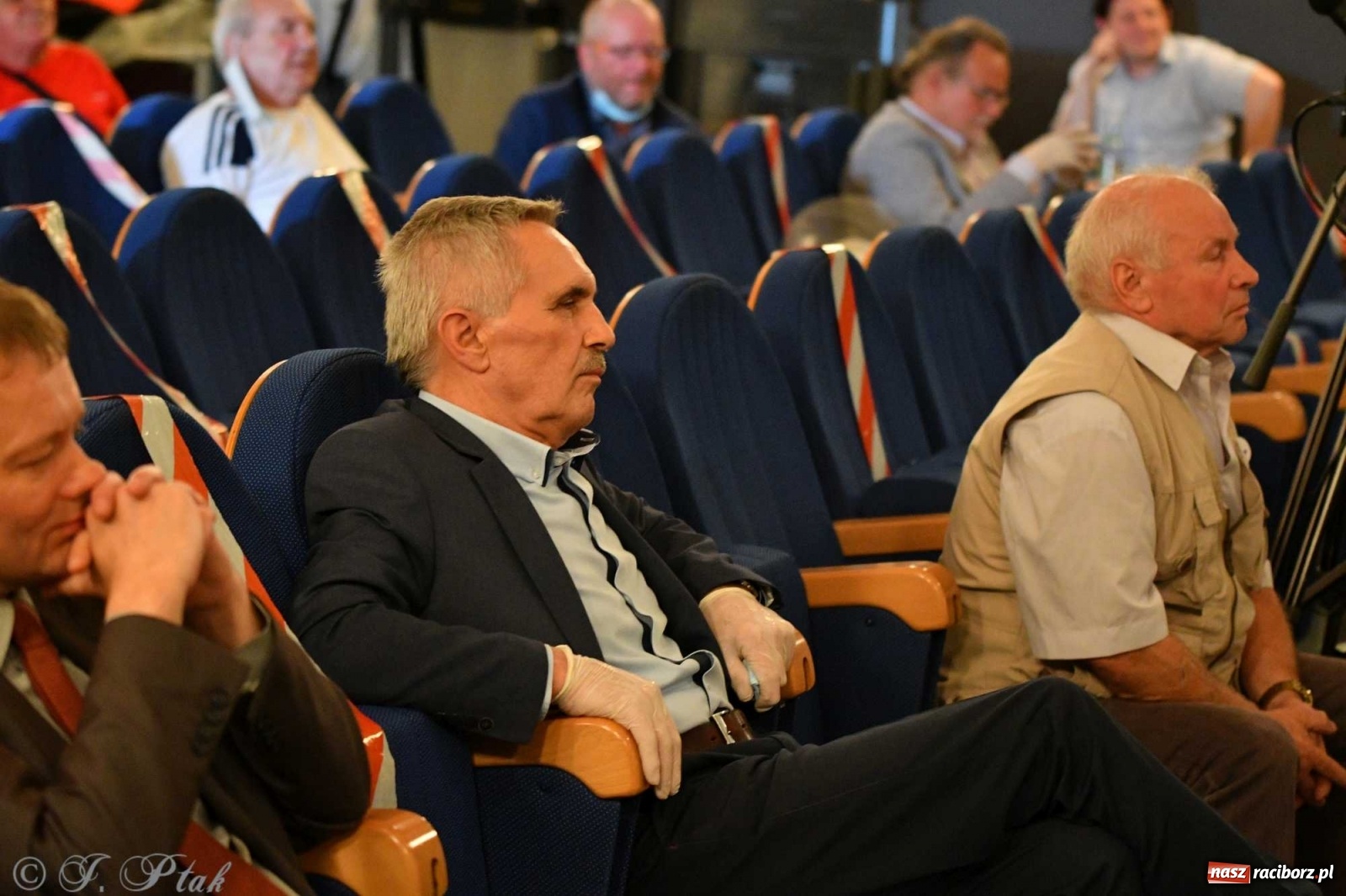 Zdjęcie w galerii na portalu naszraciborz.pl: Migalski vs Zybertowicz. Wyborcza debata w Strzesze [FOTO i WIDEO] wiadomości z regionu