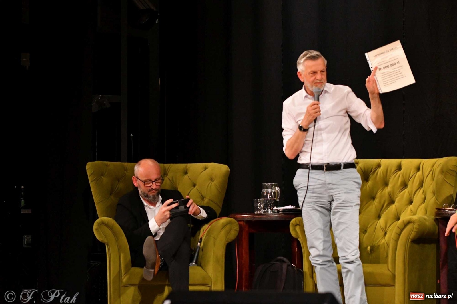 Zdjęcie w galerii na portalu naszraciborz.pl: Migalski vs Zybertowicz. Wyborcza debata w Strzesze [FOTO i WIDEO] wiadomości z regionu