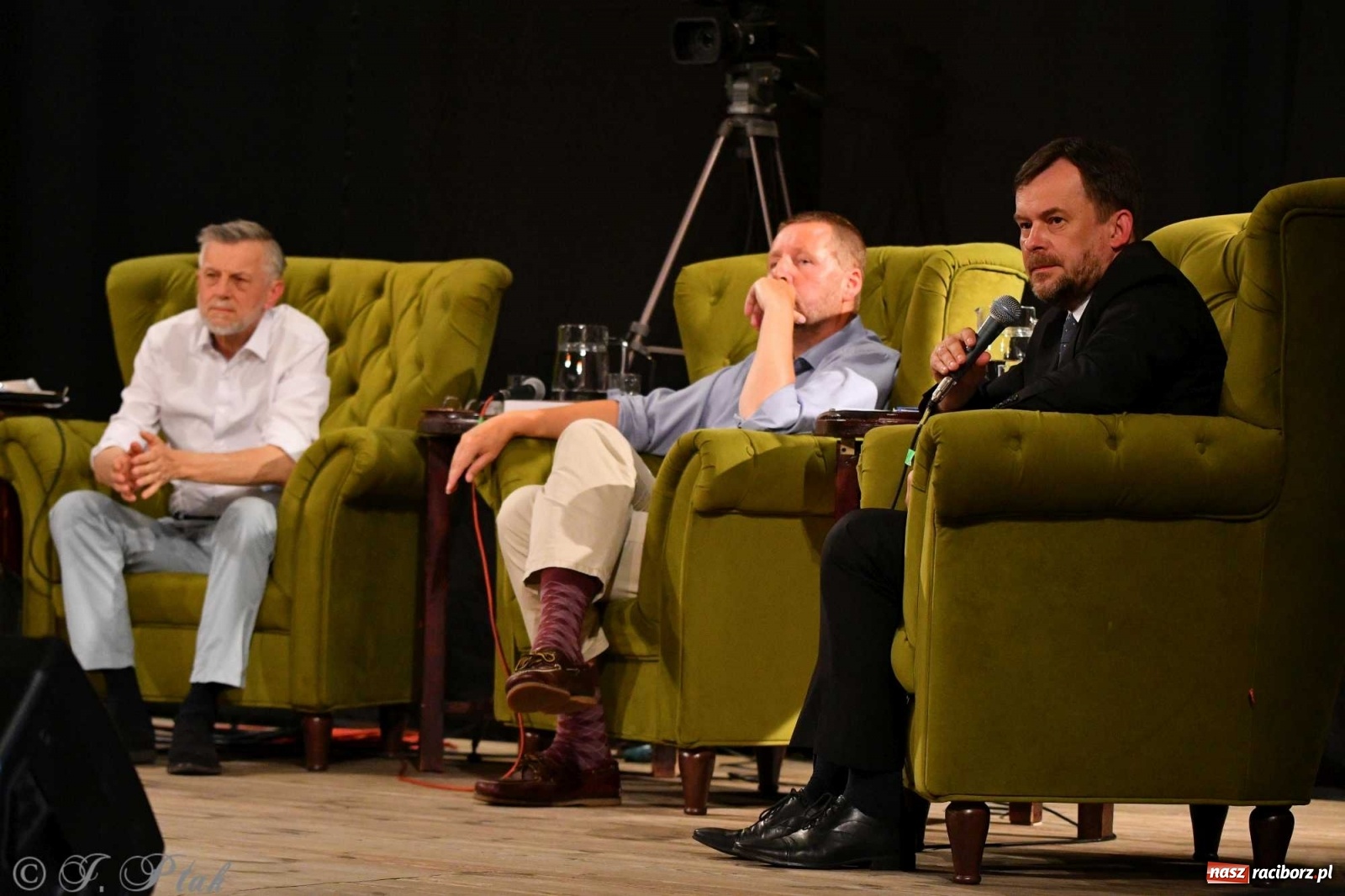 Zdjęcie w galerii na portalu naszraciborz.pl: Migalski vs Zybertowicz. Wyborcza debata w Strzesze [FOTO i WIDEO] wiadomości z regionu