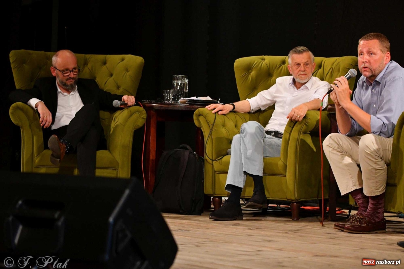 Zdjęcie w galerii na portalu naszraciborz.pl: Migalski vs Zybertowicz. Wyborcza debata w Strzesze [FOTO i WIDEO] wiadomości z regionu