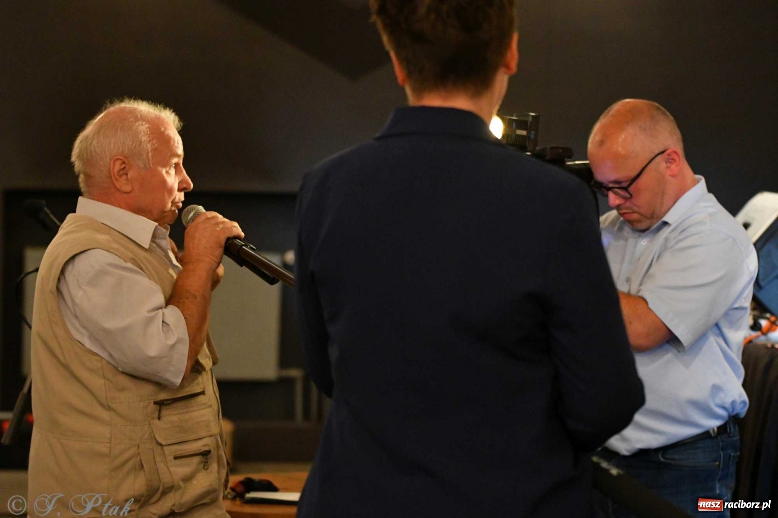 Zdjęcie w galerii na portalu naszraciborz.pl: Migalski vs Zybertowicz. Wyborcza debata w Strzesze [FOTO i WIDEO] wiadomości z regionu
