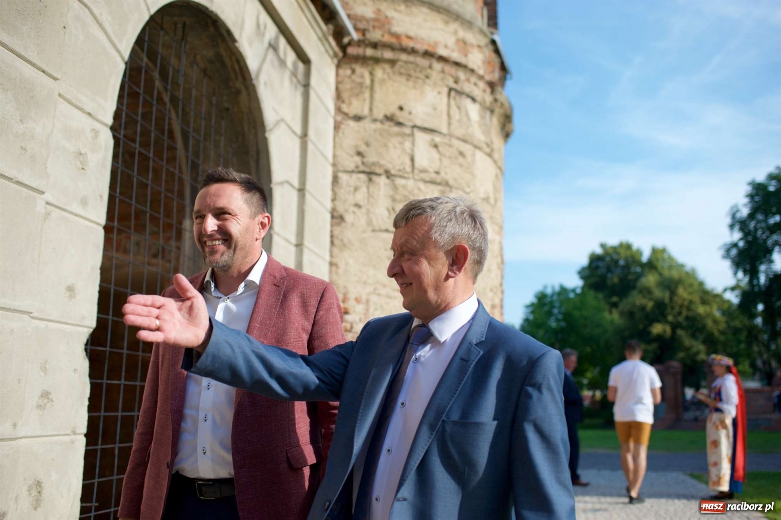 Zdjęcie w galerii na portalu naszraciborz.pl: Rewitalizacja ruin zamku w Tworkowie na wideo wiadomości z regionu