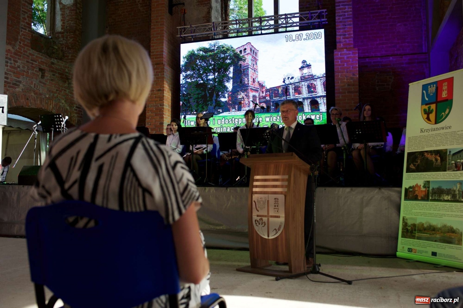 Zdjęcie w galerii na portalu naszraciborz.pl: Rewitalizacja ruin zamku w Tworkowie na wideo wiadomości z regionu