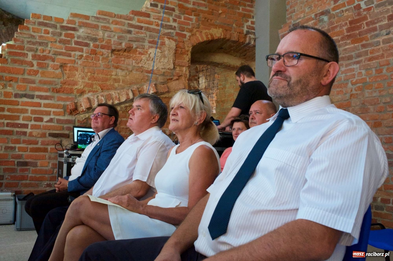 Zdjęcie w galerii na portalu naszraciborz.pl: Rewitalizacja ruin zamku w Tworkowie na wideo wiadomości z regionu