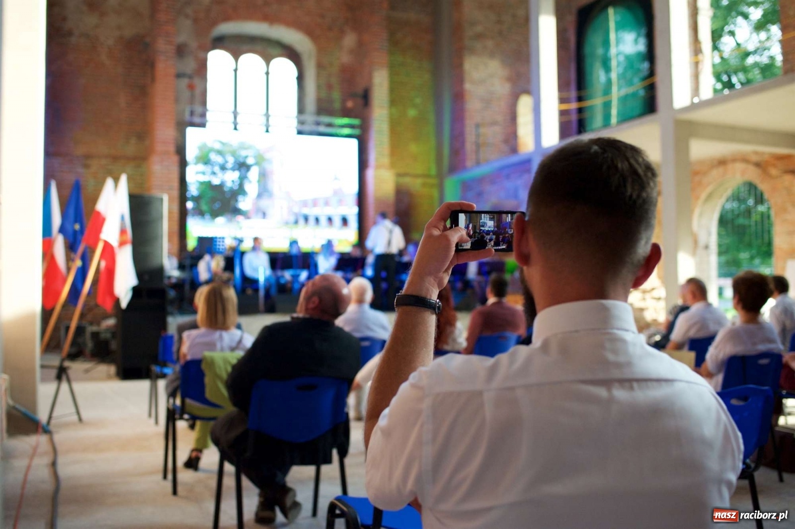 Zdjęcie w galerii na portalu naszraciborz.pl: Rewitalizacja ruin zamku w Tworkowie na wideo wiadomości z regionu