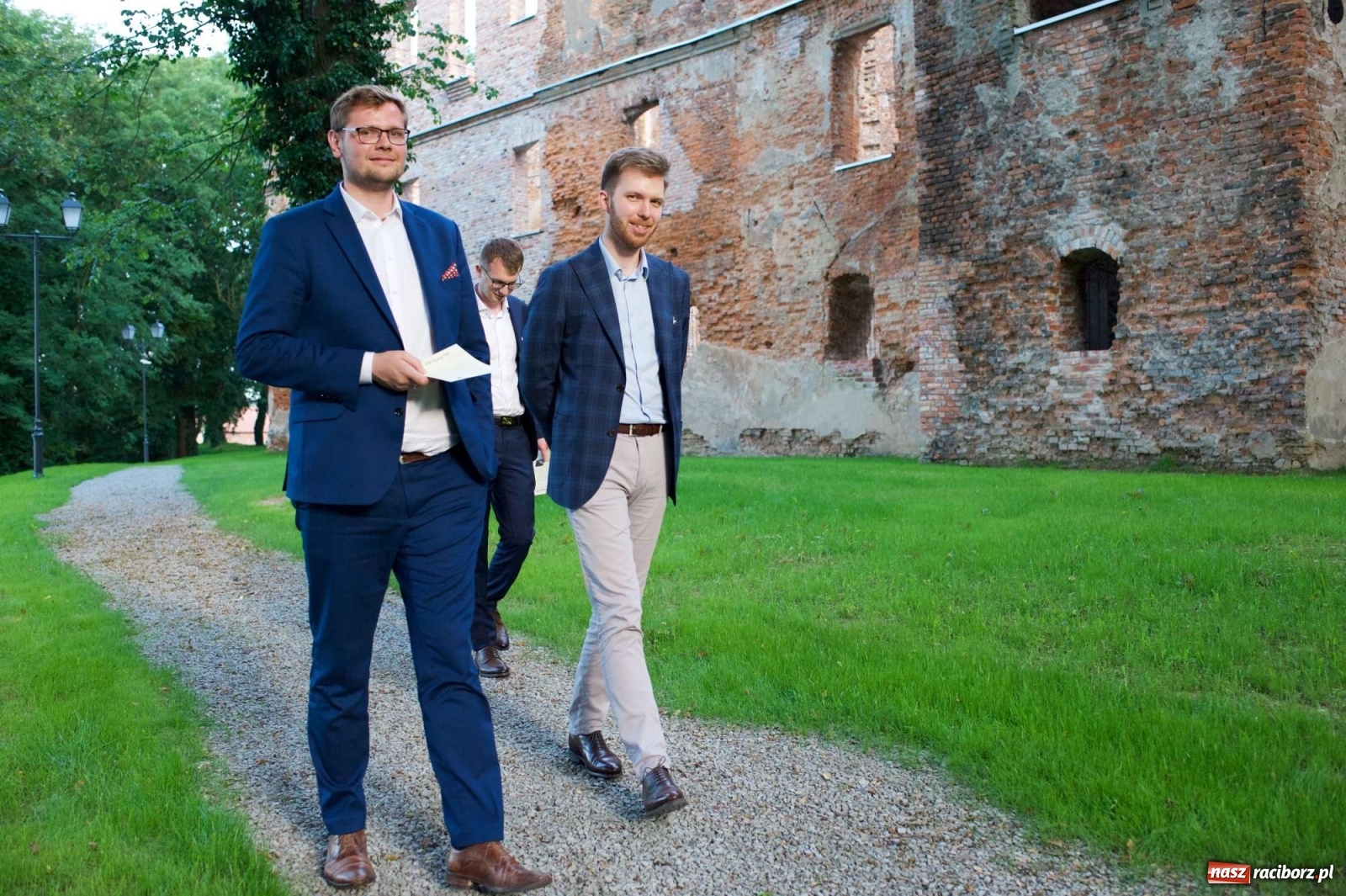 Zdjęcie w galerii na portalu naszraciborz.pl: Rewitalizacja ruin zamku w Tworkowie na wideo wiadomości z regionu